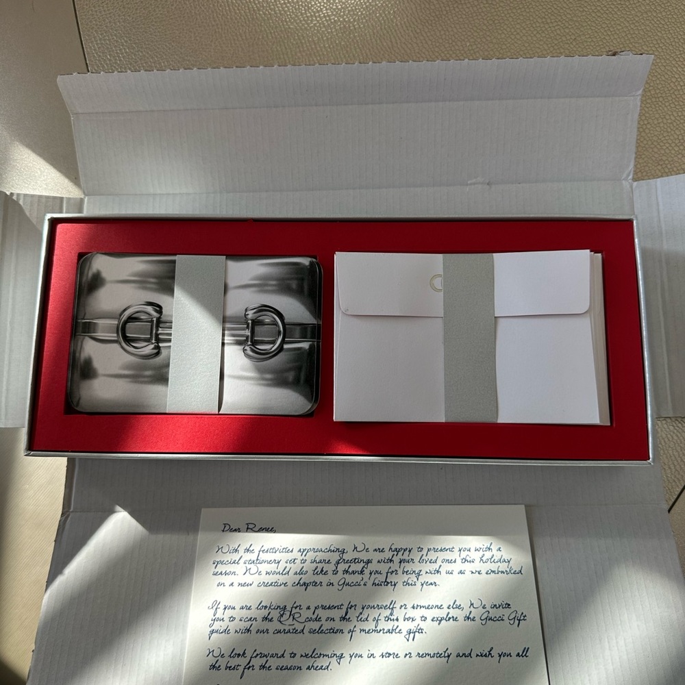 Gucci Stationary - Picture 6 of 6